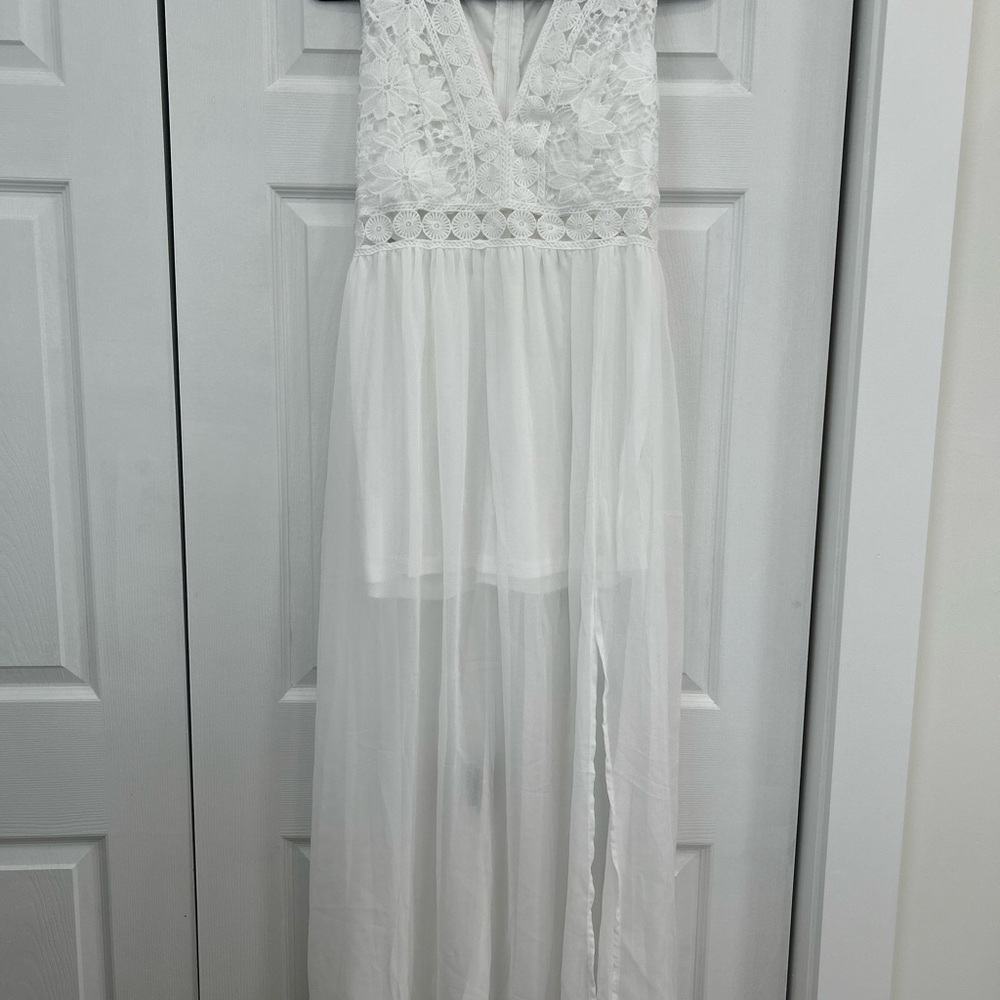 Elegant White Lace Maxi Dress